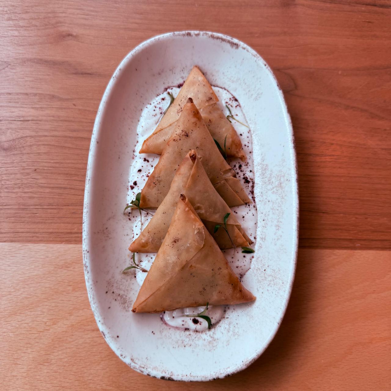 VEGETABLE SAMBOUSA - 45 AED